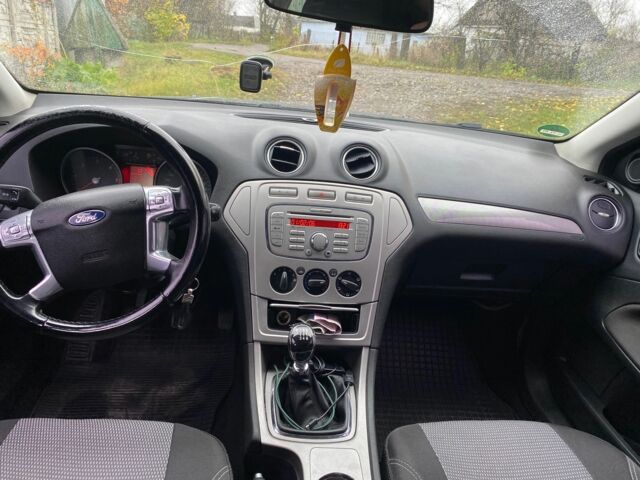 Чорний Форд Мондео, об'ємом двигуна 2 л та пробігом 270 тис. км за 4300 $, фото 14 на Automoto.ua