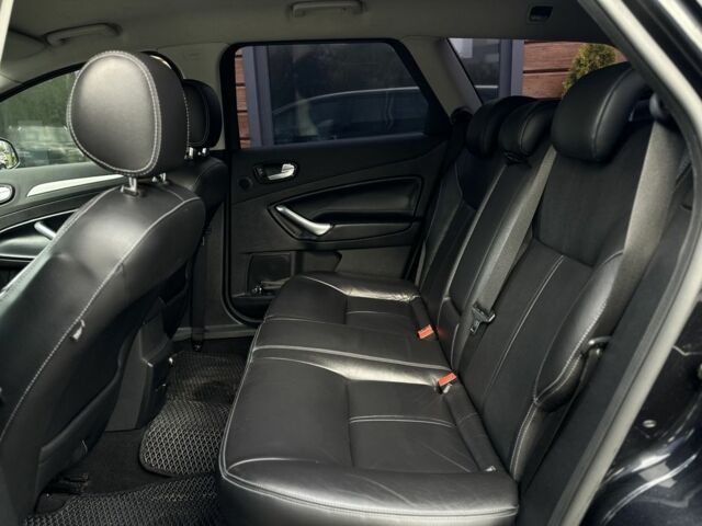 Черный Форд Мондео, объемом двигателя 2 л и пробегом 265 тыс. км за 7950 $, фото 23 на Automoto.ua