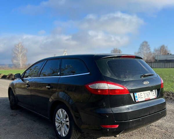 Черный Форд Мондео, объемом двигателя 2 л и пробегом 250 тыс. км за 6750 $, фото 4 на Automoto.ua