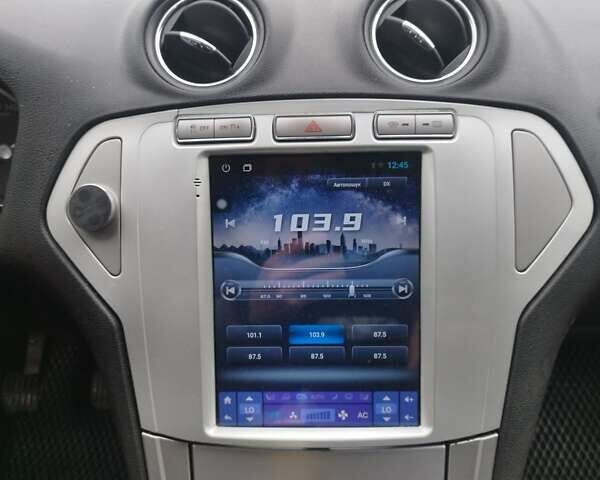 Черный Форд Мондео, объемом двигателя 2 л и пробегом 243 тыс. км за 6000 $, фото 6 на Automoto.ua