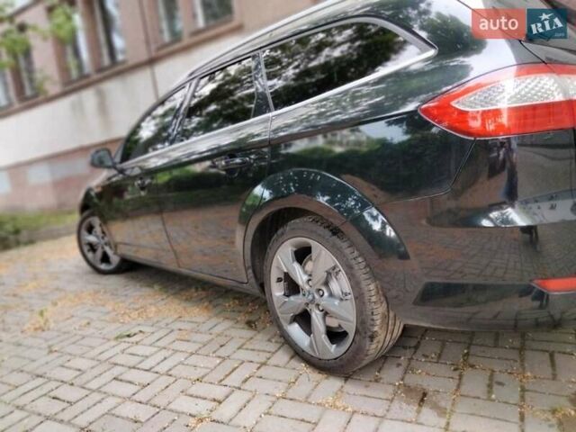 Черный Форд Мондео, объемом двигателя 2.18 л и пробегом 340 тыс. км за 8800 $, фото 10 на Automoto.ua