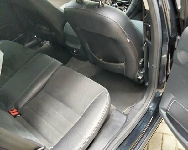 Черный Форд Мондео, объемом двигателя 2.18 л и пробегом 340 тыс. км за 8800 $, фото 21 на Automoto.ua