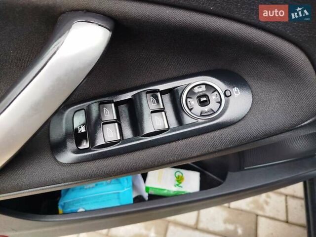 Чорний Форд Мондео, об'ємом двигуна 2 л та пробігом 286 тис. км за 6300 $, фото 13 на Automoto.ua