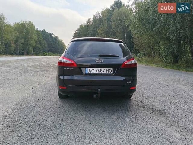 Черный Форд Мондео, объемом двигателя 1.8 л и пробегом 345 тыс. км за 6800 $, фото 11 на Automoto.ua