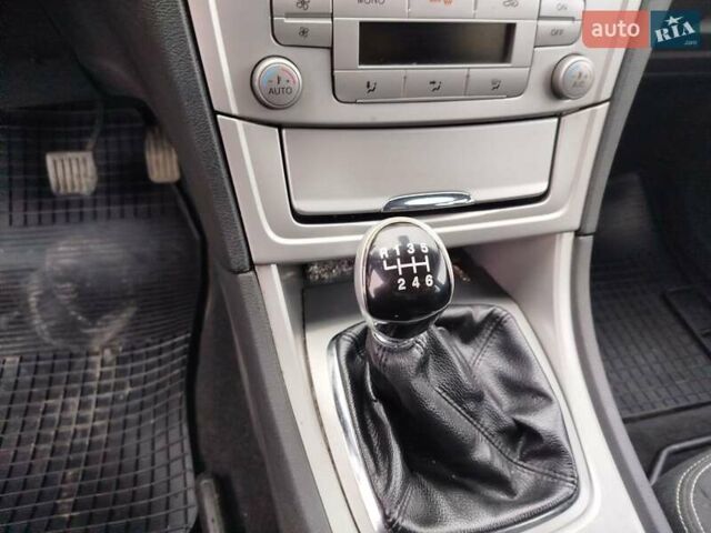 Чорний Форд Мондео, об'ємом двигуна 2 л та пробігом 286 тис. км за 6300 $, фото 18 на Automoto.ua