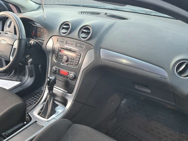 Черный Форд Мондео, объемом двигателя 2 л и пробегом 270 тыс. км за 6200 $, фото 5 на Automoto.ua