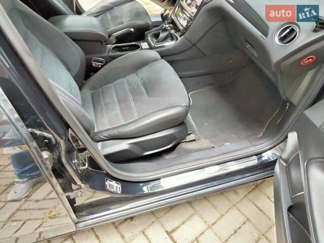 Черный Форд Мондео, объемом двигателя 2.18 л и пробегом 340 тыс. км за 8800 $, фото 20 на Automoto.ua