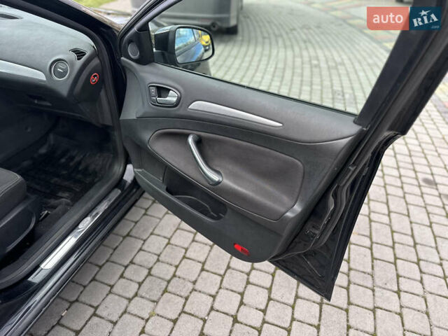 Чорний Форд Мондео, об'ємом двигуна 2 л та пробігом 285 тис. км за 4500 $, фото 10 на Automoto.ua