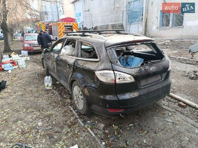 Черный Форд Мондео, объемом двигателя 2 л и пробегом 330 тыс. км за 2500 $, фото 1 на Automoto.ua