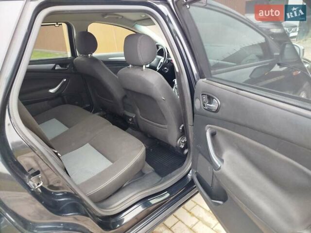 Чорний Форд Мондео, об'ємом двигуна 2 л та пробігом 286 тис. км за 6300 $, фото 10 на Automoto.ua