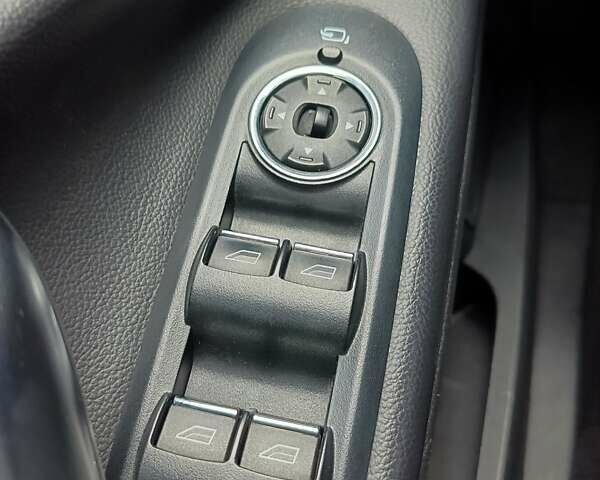 Черный Форд Мондео, объемом двигателя 1.8 л и пробегом 345 тыс. км за 6800 $, фото 23 на Automoto.ua