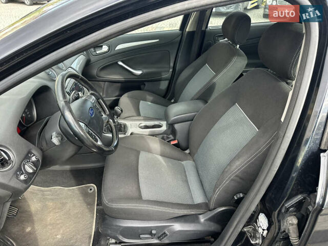 Чорний Форд Мондео, об'ємом двигуна 2 л та пробігом 285 тис. км за 4500 $, фото 17 на Automoto.ua