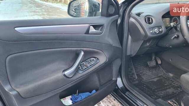 Черный Форд Мондео, объемом двигателя 2 л и пробегом 278 тыс. км за 5999 $, фото 10 на Automoto.ua