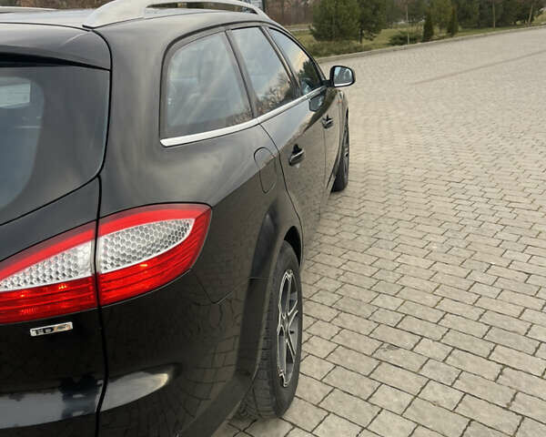Черный Форд Мондео, объемом двигателя 2 л и пробегом 225 тыс. км за 6700 $, фото 17 на Automoto.ua