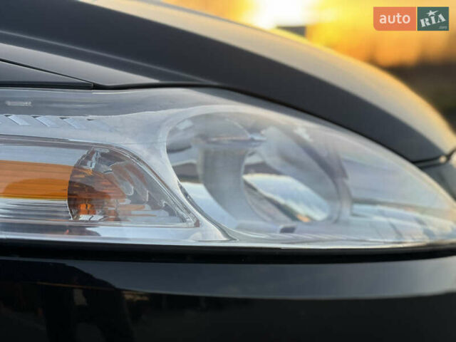 Черный Форд Мондео, объемом двигателя 1.6 л и пробегом 232 тыс. км за 8899 $, фото 5 на Automoto.ua