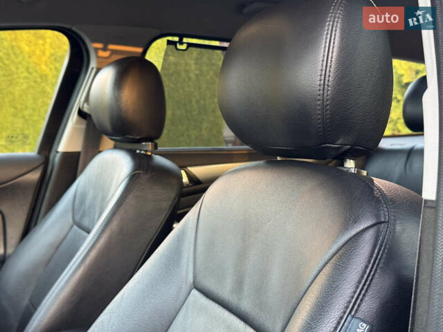 Черный Форд Мондео, объемом двигателя 1.6 л и пробегом 232 тыс. км за 8899 $, фото 42 на Automoto.ua