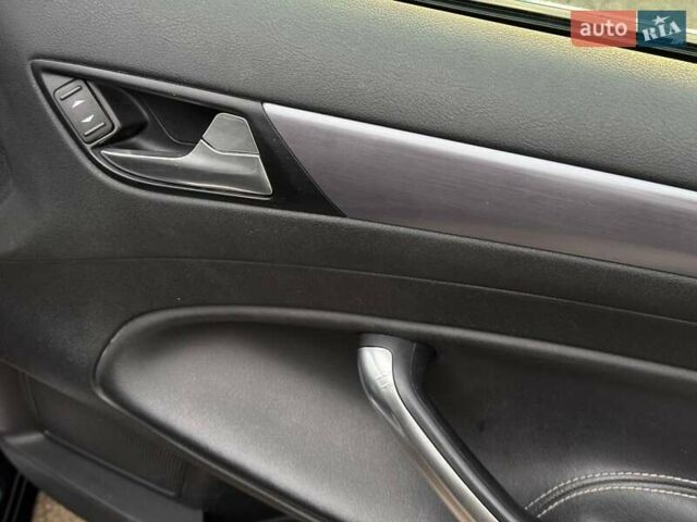 Чорний Форд Мондео, об'ємом двигуна 1.56 л та пробігом 300 тис. км за 6500 $, фото 36 на Automoto.ua