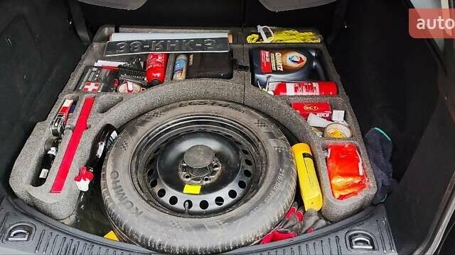 Чорний Форд Мондео, об'ємом двигуна 1.56 л та пробігом 277 тис. км за 8200 $, фото 11 на Automoto.ua