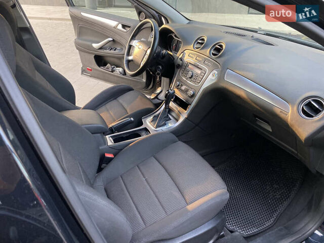 Черный Форд Мондео, объемом двигателя 2 л и пробегом 280 тыс. км за 7000 $, фото 16 на Automoto.ua