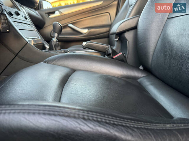 Черный Форд Мондео, объемом двигателя 1.6 л и пробегом 232 тыс. км за 8899 $, фото 40 на Automoto.ua