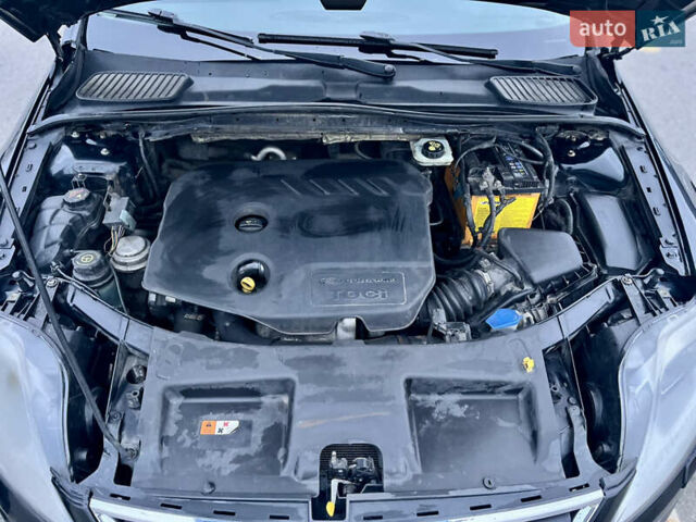 Черный Форд Мондео, объемом двигателя 1.56 л и пробегом 380 тыс. км за 5900 $, фото 29 на Automoto.ua