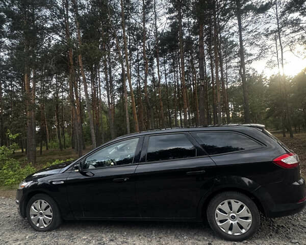 Черный Форд Мондео, объемом двигателя 2 л и пробегом 300 тыс. км за 7100 $, фото 37 на Automoto.ua