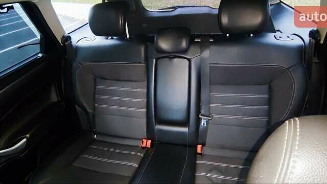 Чорний Форд Мондео, об'ємом двигуна 1.56 л та пробігом 277 тис. км за 8200 $, фото 9 на Automoto.ua