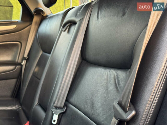 Черный Форд Мондео, объемом двигателя 1.6 л и пробегом 232 тыс. км за 8899 $, фото 74 на Automoto.ua