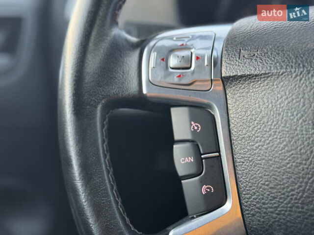 Черный Форд Мондео, объемом двигателя 1.6 л и пробегом 232 тыс. км за 8899 $, фото 47 на Automoto.ua