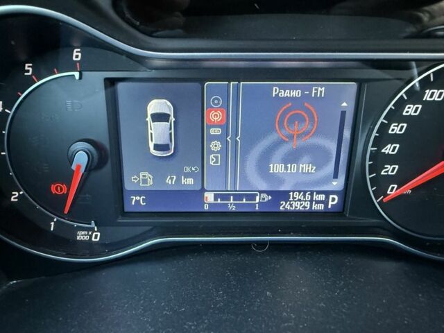 Черный Форд Мондео, объемом двигателя 2 л и пробегом 244 тыс. км за 7350 $, фото 6 на Automoto.ua