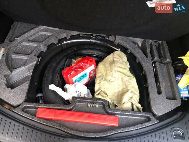 Черный Форд Мондео, объемом двигателя 1.6 л и пробегом 237 тыс. км за 7700 $, фото 12 на Automoto.ua