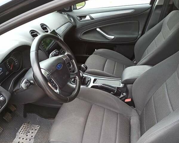 Чорний Форд Мондео, об'ємом двигуна 2 л та пробігом 326 тис. км за 8500 $, фото 11 на Automoto.ua