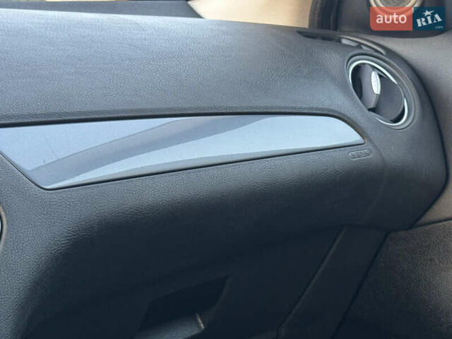 Черный Форд Мондео, объемом двигателя 1.6 л и пробегом 232 тыс. км за 8899 $, фото 63 на Automoto.ua