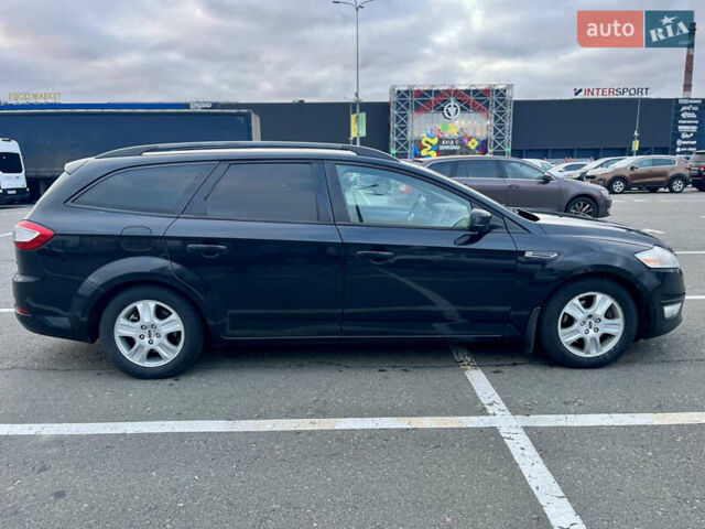 Черный Форд Мондео, объемом двигателя 1.56 л и пробегом 380 тыс. км за 5900 $, фото 4 на Automoto.ua