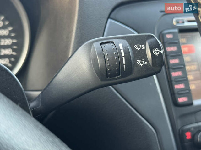 Черный Форд Мондео, объемом двигателя 1.6 л и пробегом 232 тыс. км за 8899 $, фото 46 на Automoto.ua