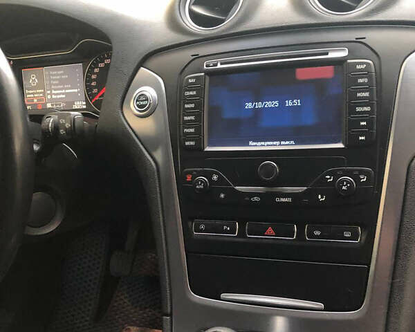 Черный Форд Мондео, объемом двигателя 1.6 л и пробегом 237 тыс. км за 7700 $, фото 10 на Automoto.ua