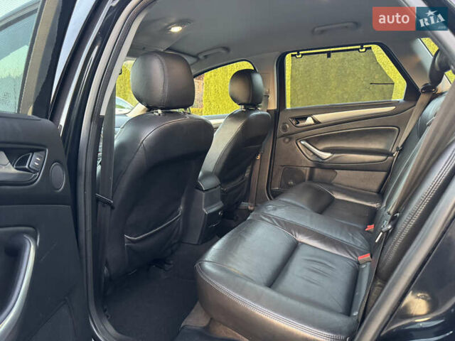 Черный Форд Мондео, объемом двигателя 1.6 л и пробегом 232 тыс. км за 8899 $, фото 70 на Automoto.ua