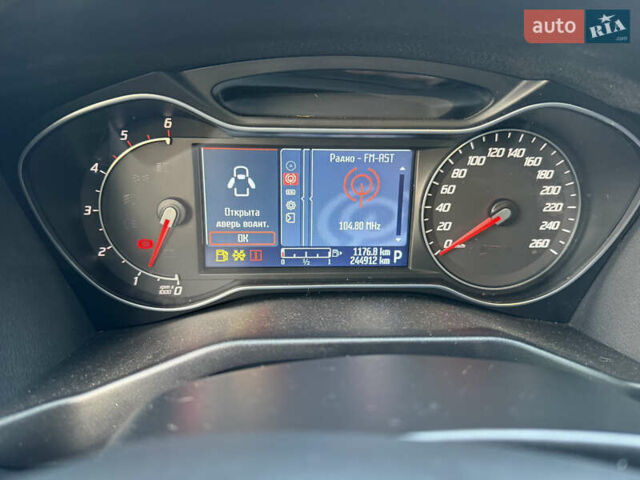 Чорний Форд Мондео, об'ємом двигуна 2 л та пробігом 245 тис. км за 7300 $, фото 8 на Automoto.ua