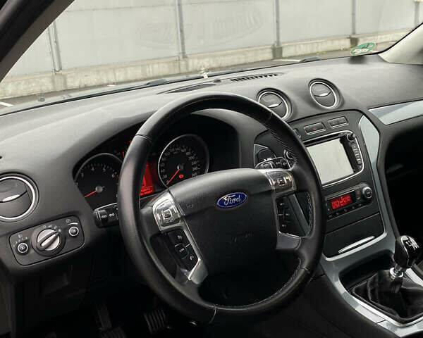 Чорний Форд Мондео, об'ємом двигуна 1.6 л та пробігом 190 тис. км за 7100 $, фото 36 на Automoto.ua