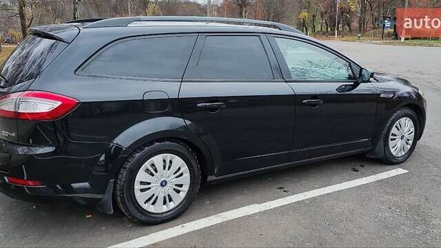 Чорний Форд Мондео, об'ємом двигуна 1.56 л та пробігом 277 тис. км за 8200 $, фото 13 на Automoto.ua