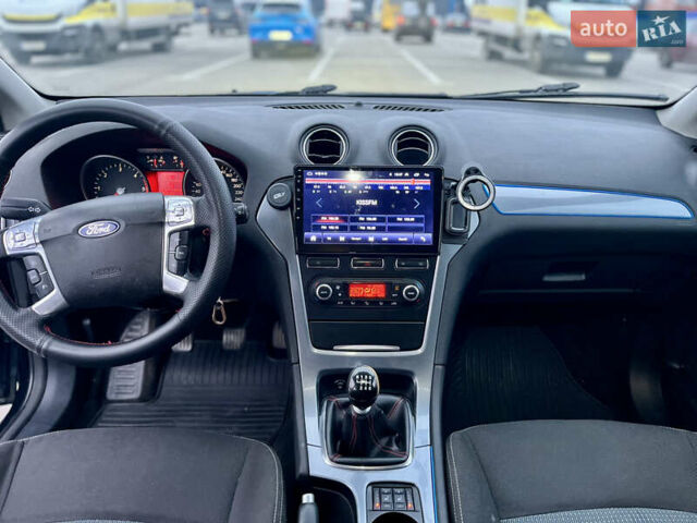 Черный Форд Мондео, объемом двигателя 1.56 л и пробегом 380 тыс. км за 5900 $, фото 21 на Automoto.ua