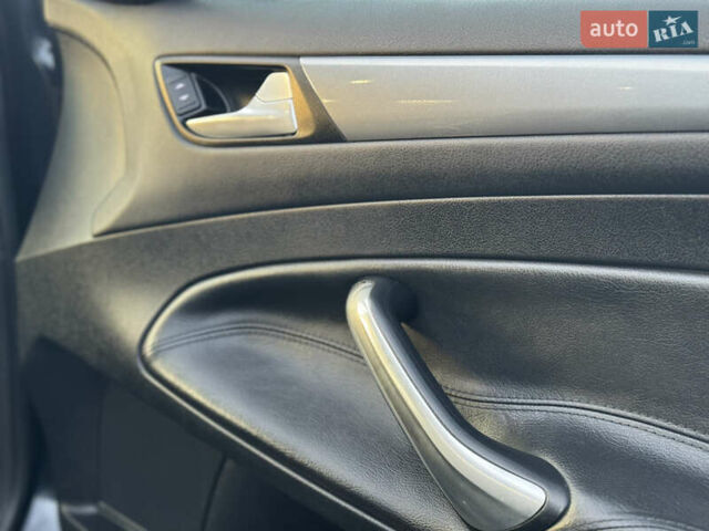 Черный Форд Мондео, объемом двигателя 1.6 л и пробегом 232 тыс. км за 8899 $, фото 90 на Automoto.ua