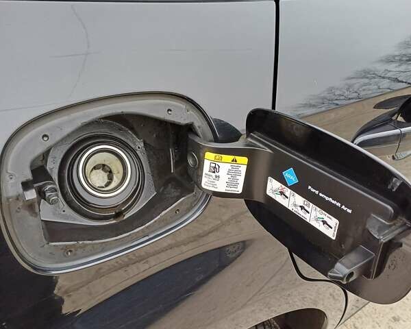 Черный Форд Мондео, объемом двигателя 1.6 л и пробегом 147 тыс. км за 8000 $, фото 9 на Automoto.ua