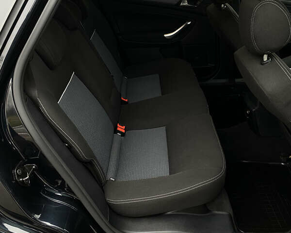 Чорний Форд Мондео, об'ємом двигуна 1.6 л та пробігом 190 тис. км за 7100 $, фото 43 на Automoto.ua