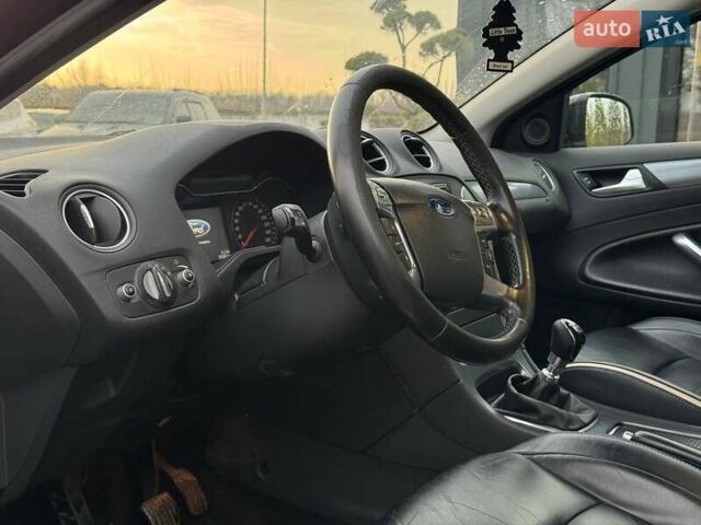 Чорний Форд Мондео, об'ємом двигуна 1.56 л та пробігом 300 тис. км за 6500 $, фото 19 на Automoto.ua