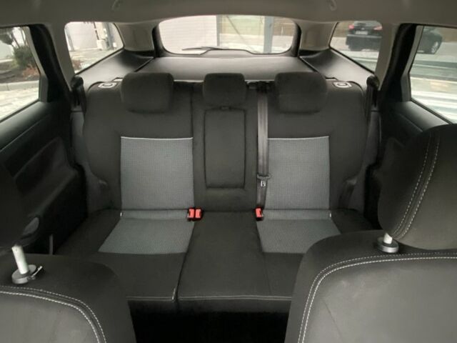 Черный Форд Мондео, объемом двигателя 1.6 л и пробегом 250 тыс. км за 7000 $, фото 5 на Automoto.ua