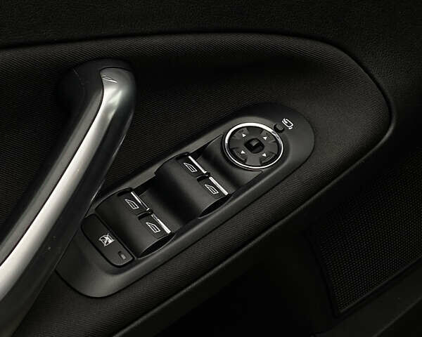 Чорний Форд Мондео, об'ємом двигуна 1.6 л та пробігом 190 тис. км за 7100 $, фото 32 на Automoto.ua