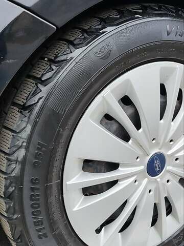 Чорний Форд Мондео, об'ємом двигуна 1.56 л та пробігом 277 тис. км за 8200 $, фото 8 на Automoto.ua