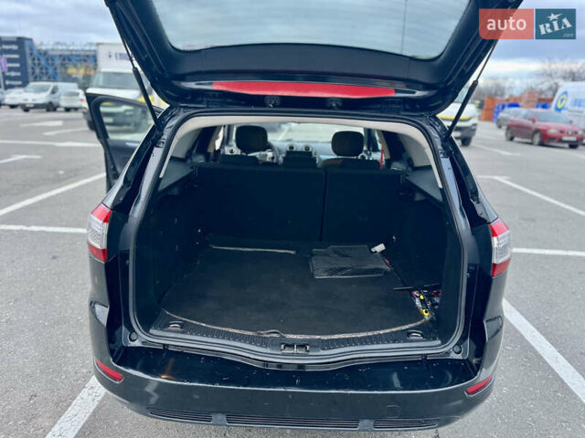 Черный Форд Мондео, объемом двигателя 1.56 л и пробегом 380 тыс. км за 5900 $, фото 18 на Automoto.ua