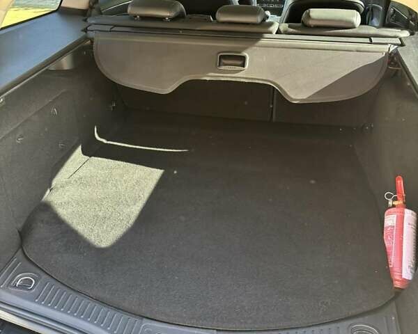 Чорний Форд Мондео, об'ємом двигуна 1.6 л та пробігом 239 тис. км за 7300 $, фото 9 на Automoto.ua